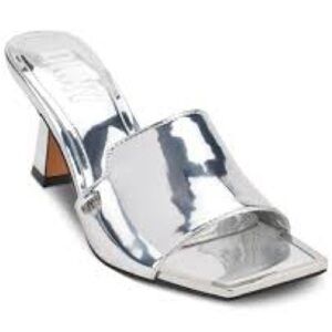 New DKNY Silver Kailyn heel sandals size 6